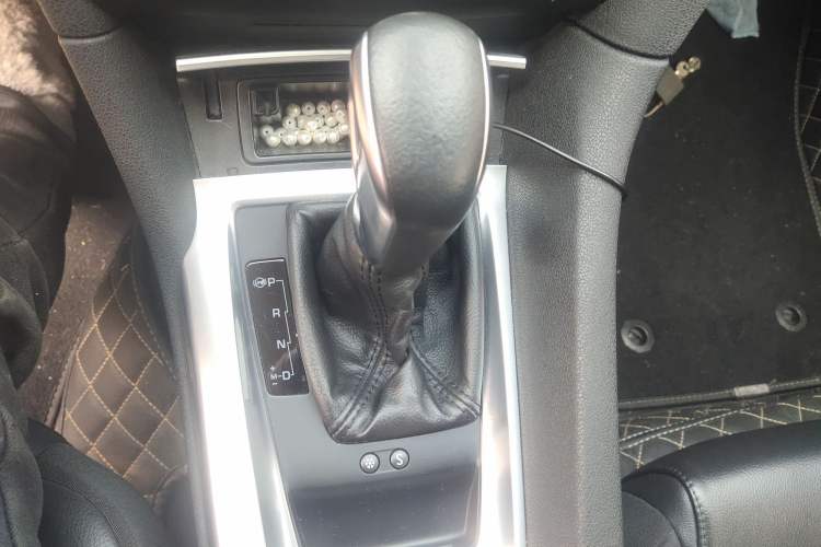 Used DS 6 2016 1.6T Luxury Edition THP160
