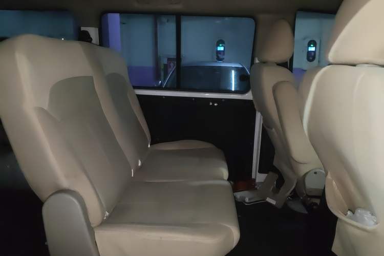 Used FORTHING Lingzhi 2023 M5L 1.6L Base Model 7 Seats