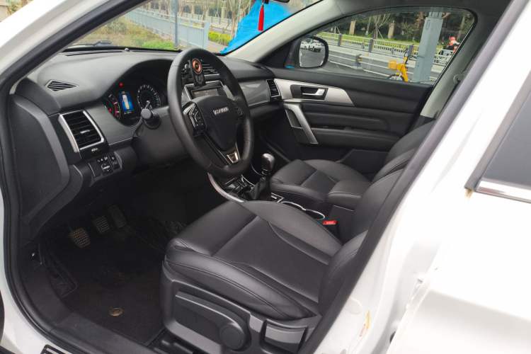 Used Haval H2 2017 Red-Label 1.5T Manual Two-Wheel Drive Luxury Model
