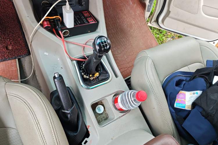 Used FORTHING Lingzhi 2018 M5L 1.6L 7-Seater Luxury Model Gear Lever