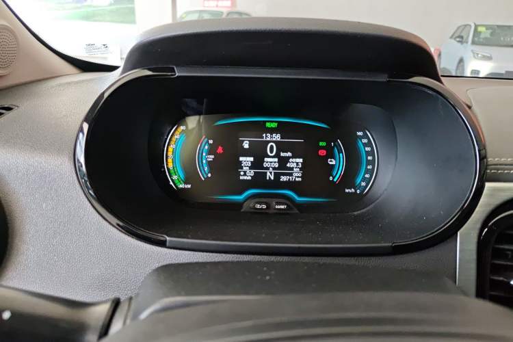 Used Chery QQ Little Ant 2022 Revised Version Sweet Pink Edition Half-Sugar Version Lithium Iron Phosphate 30.7 kWh 30 kW 301 km Instrument Cluster