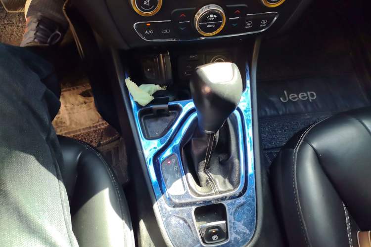 Used Jeep Cherokee 2016 2.4L Leading Smart Version