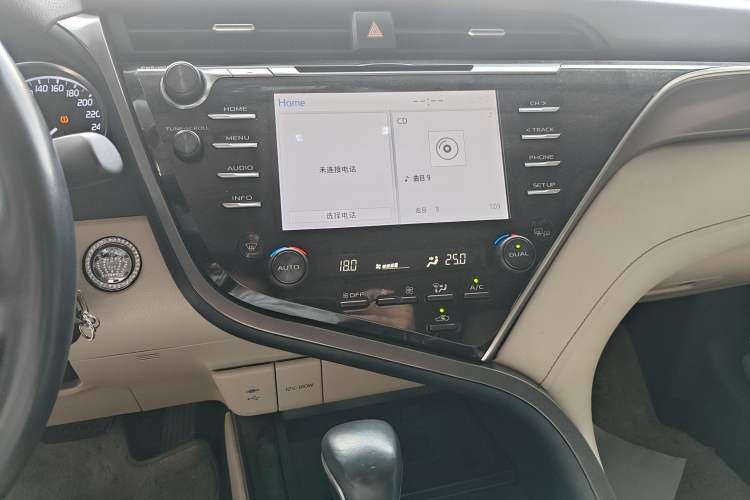 Used Toyota Camry 2019 2.0E Elite Edition China VI Standard Audio And AC Panel