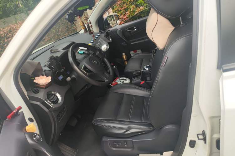 Used Renault Koleos 2014 2.5L 4x4 Comfort Edition Left Front Seat