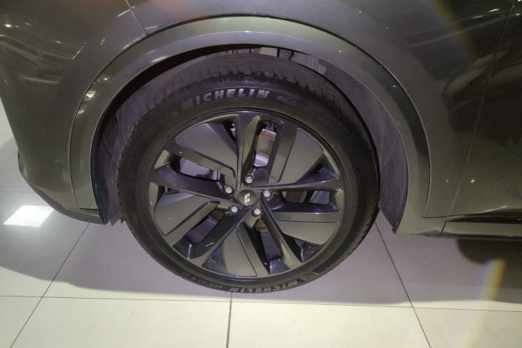 Used Li Auto L9 2022 Max model