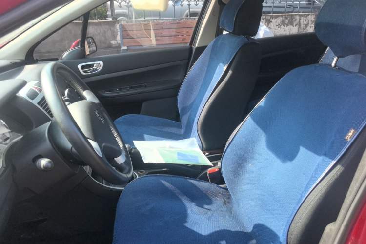 Used Peugeot 307 2012 1.6L Manual CROSS Left Front Seat