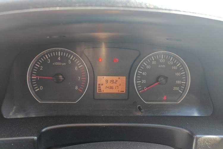 Used FORTHING Lingzhi 2013 M3 1.6L 7-Seater Comfort Model
