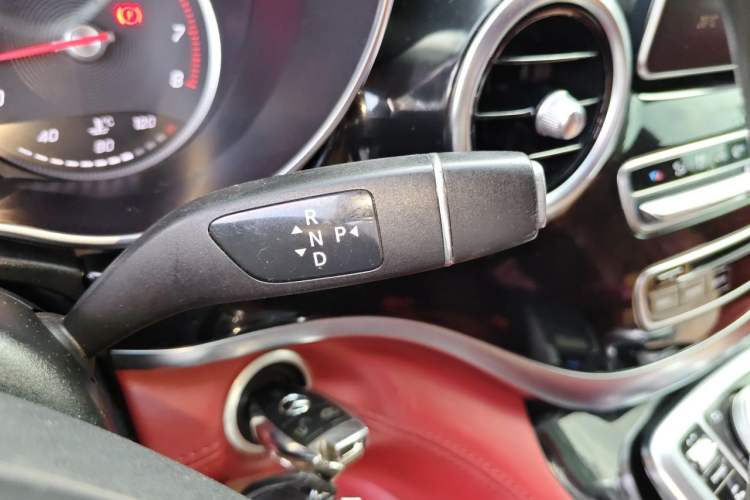 Used Mercedes-Benz V-Class 
