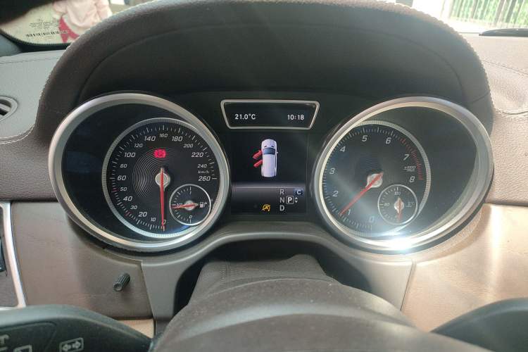 Used Mercedes-Benz GLE 2017 GLE 320 4MATIC Dynamic Model Instrument Cluster