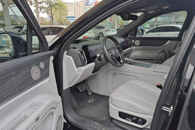 Used Hima AITO M9 2024 Range-Extended Ultra Version 42 kWh 6-Seater Model
