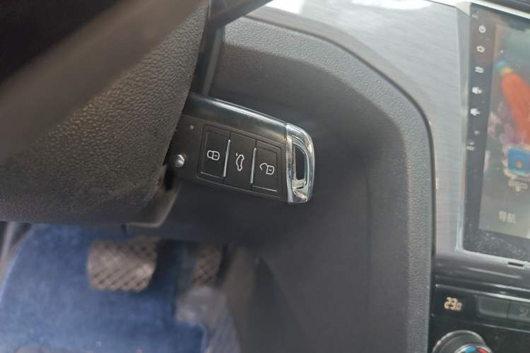 Used Volkswagen Lamando 2015 280TSI DSG Comfort Edition Vehicle Key