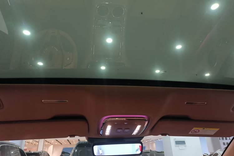 Used Hima S800 2025 Model, Range-Extended Starlight Executive Edition, 4 Seats
