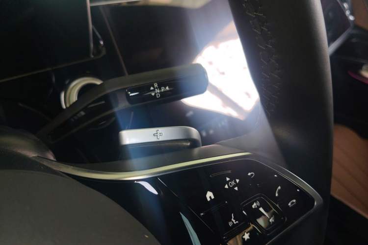 Used Mercedes-Benz E-Class New Energy 2024 E 350 e L Plug-in Hybrid Sedan Gear Lever