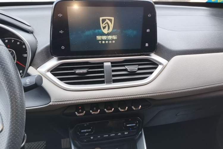 Used Baojun 510 2017 1.5L Automatic Fashion Model