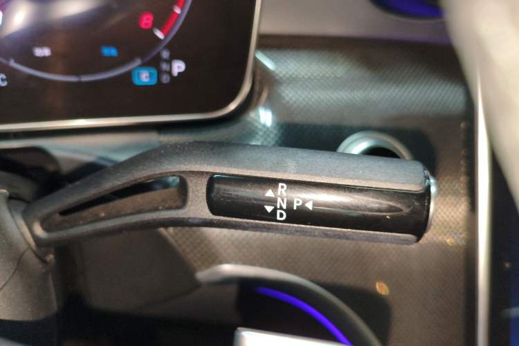 Used Mercedes-Benz C-Class 2024 Second Facelift C 260 L Sport Edition Gear Lever