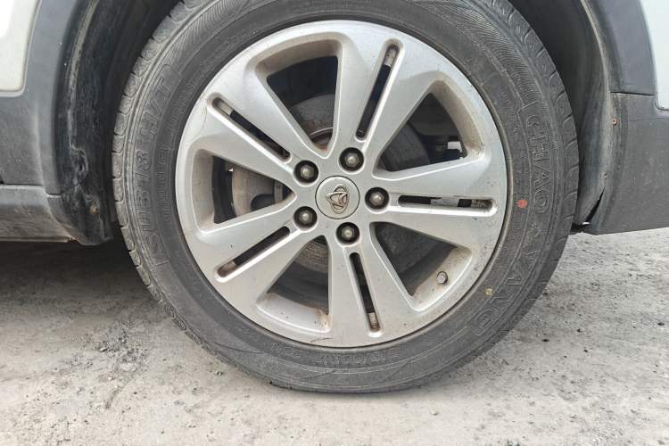 Used CHANGAN OSHAN CX70 2016 1.6L Manual Luxury Model Right Front Wheel Hub