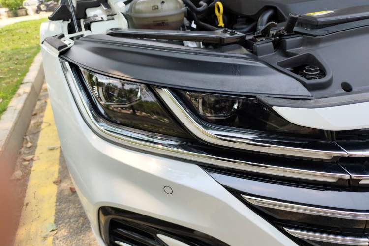 Used Volkswagen FAW-Volkswagen CC 2023 380TSI Striking Edition Right Front Headlight