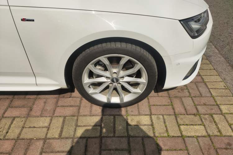 Used Audi A4L 2019 40 TFSI Fashion Edition China VI Emission Standard