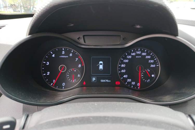 Used Hyundai Veloster 2015 1.6T Automatic Luxury Edition Instrument Cluster