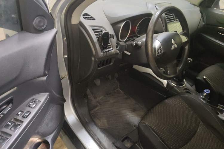 Used Mitsubishi ASX 2013 1.6L Manual Two-Wheel Drive Standard Edition