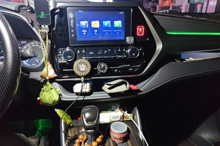 Used Toyota Crown Kluger 2021 2.5L HEV Four-Wheel Drive Luxury Edition Audio And AC Panel