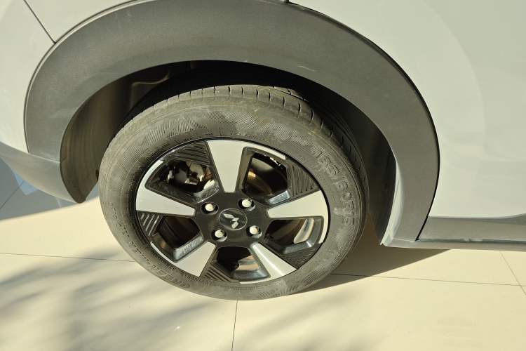 Used Wuling Bingo PLUS 2024 510 km Flagship Edition Four-Seater Version
