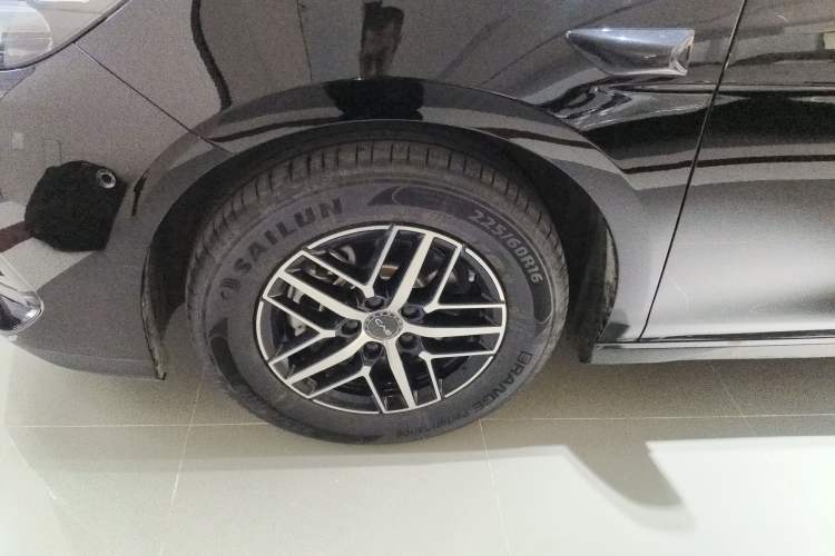 Used BYD Seal 05 DM-i 2025 DM-i Intelligent Drive 120KM Flagship Model
