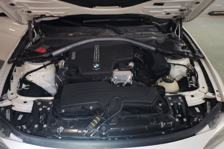 Used BMW 3 Series 2015 320i Luxury Line Stylish Edition