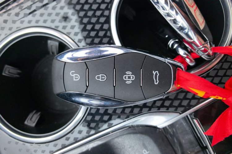 Used Hongqi HS3 PHEV 2025 Model 125km Jingwei 2 Millionth Anniversary Edition
