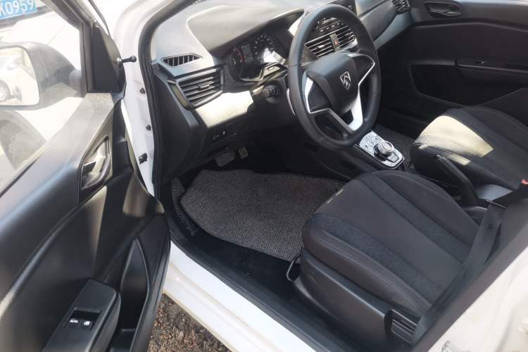 Used Baojun 310W 2020 1.5L Automatic Enjoyment Version China VI Emission Standard
