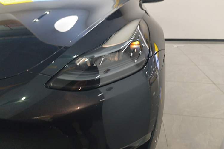 Used Tesla Model Y 2024 Long-Range All-Wheel-Drive Version