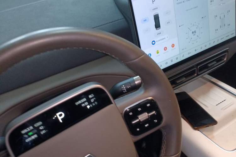 Used Li Auto MEGA 2024 Ultra Model
