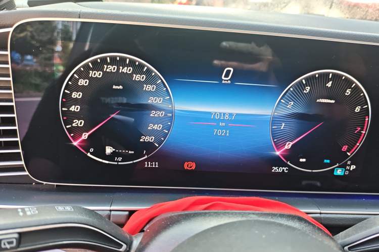 Used Mercedes-Benz GLE 2025 GLE 350 4MATIC Stylish Model Instrument Cluster