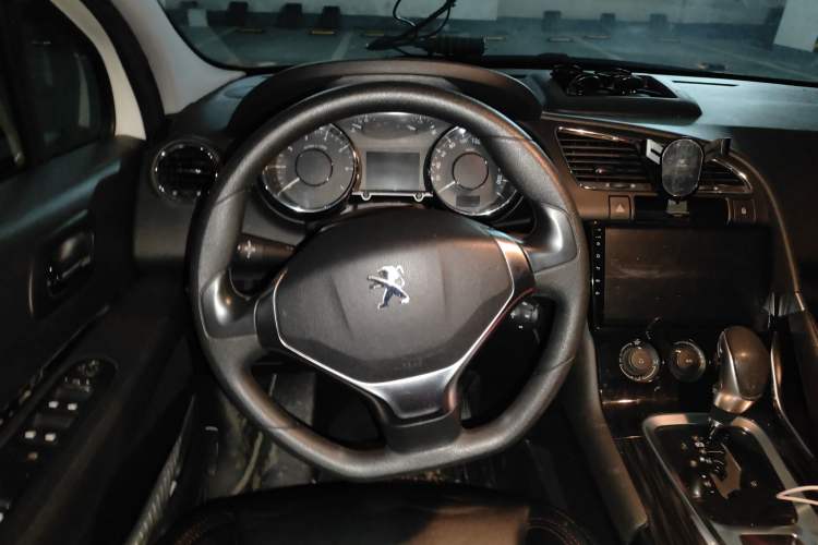 Used Peugeot 3008 2015 2.0L Automatic Classic Edition Steering Wheel