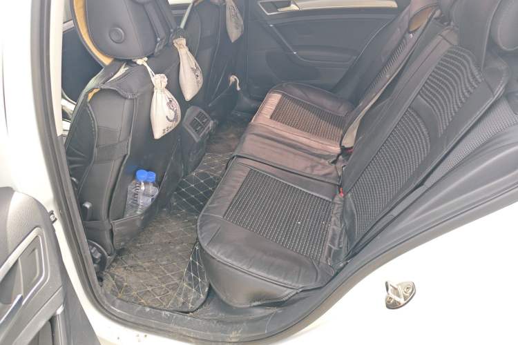 Used Volkswagen Golf 2018 1.6L Automatic Comfort Model Left Rear Seat