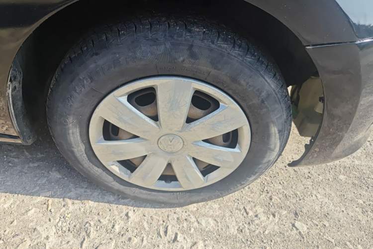 Used Volkswagen Santana 2013 1.4L Manual Fashion Edition Right Front Wheel Hub