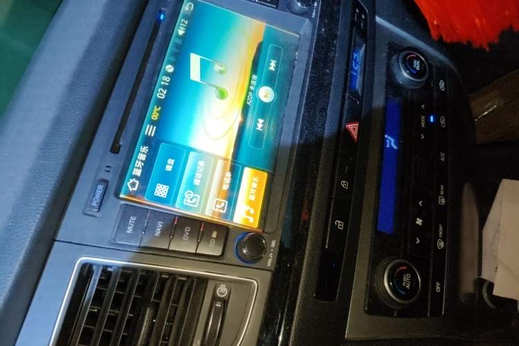 Used Hyundai Mistra 2014 1.8L Automatic Smart GLS Audio And AC Panel