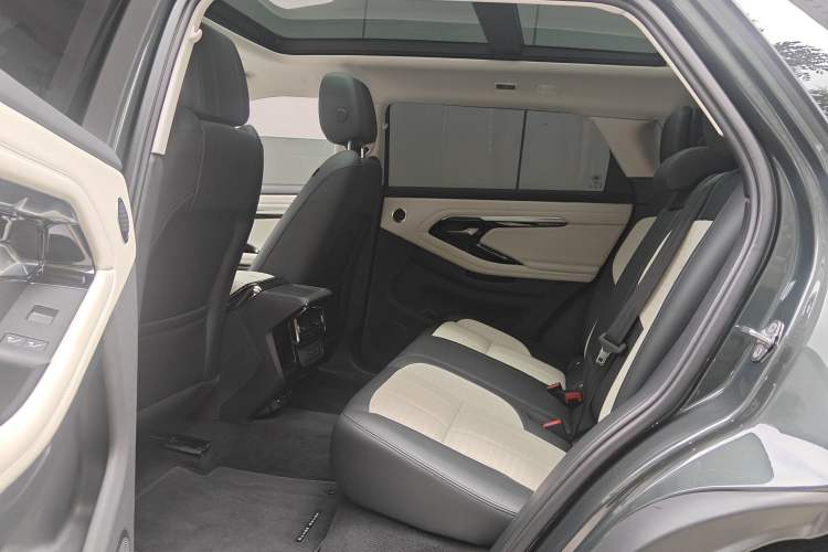 Used Land Rover Range Evoque 2021 Range Rover Velar L 249PS R-Dynamic First Edition
