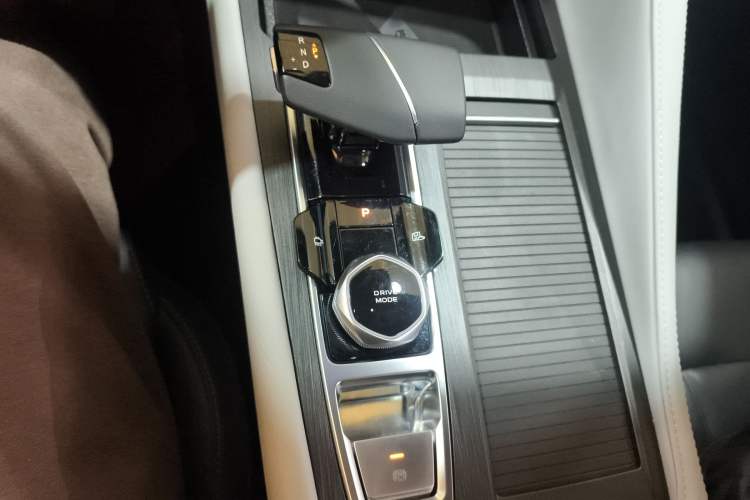 Used CHANGAN CS75 PLUS 2024 3rd Generation Champion Edition 1.5T Intelligent Drive Dynamic Model
