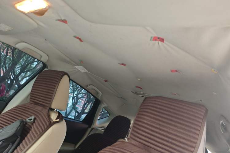 Used Nissan Qashqai 2011 2.0 XL Fire CVT 2WD Headliner