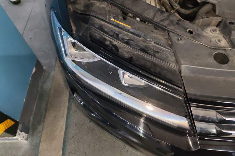 Used Volkswagen Tiguan L 2019 330TSI Automatic Two-Wheel Drive Smart Luxury Version China V Emission Standard