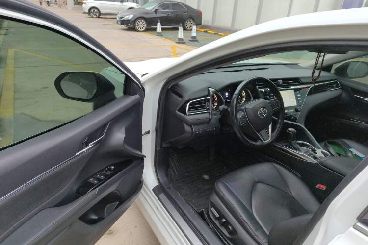 Used Toyota Camry 2018 2.5G Luxury Edition Driver Seat