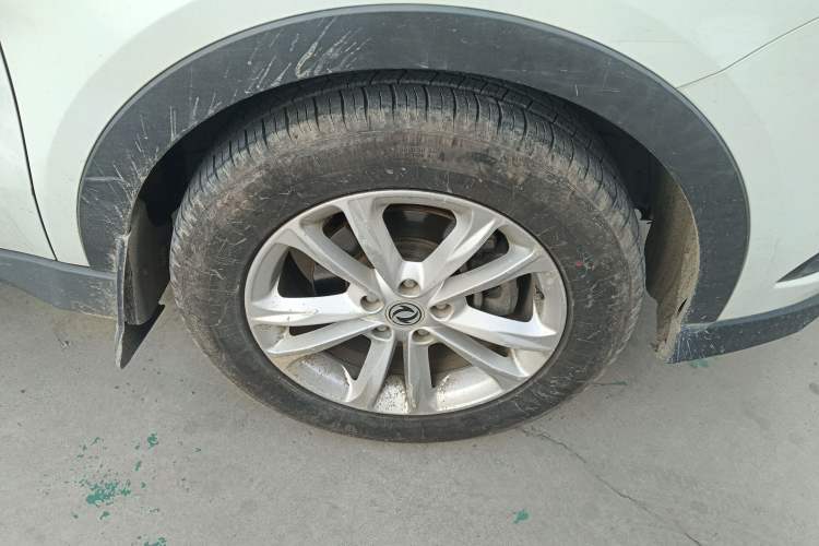 Used Dongfeng Fengon 580 2017 1.8L Manual Comfort Model Right Front Wheel Hub