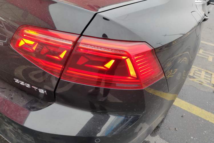 Used Volkswagen Magotan 2020 330TSI DSG Leading Model
