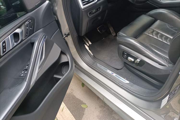 Used BMW X6 M 2020 X6 M Driver Seat