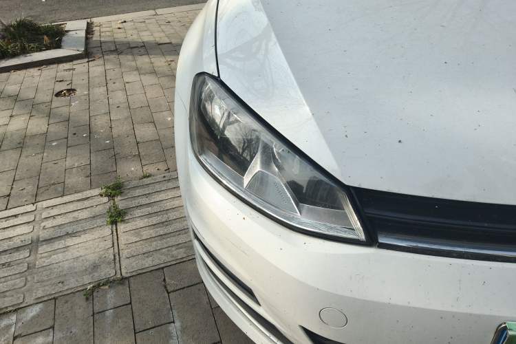 Used Volkswagen Golf 2016 230TSI Automatic Comfort Version Right Front Headlight