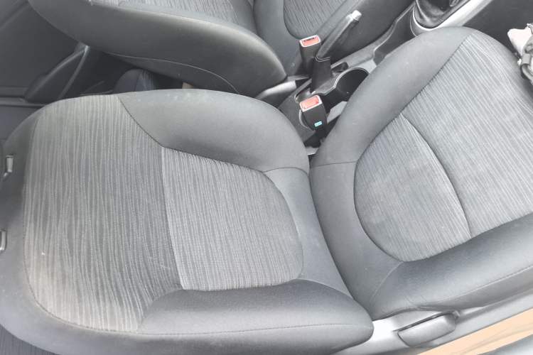 Used Hyundai Verna Ray 2014 1.4L Manual GLX Right Front Seat