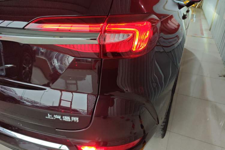 Used Buick Enclave 2020 28T All-Wheel Drive Avenir Right Rear Taillight