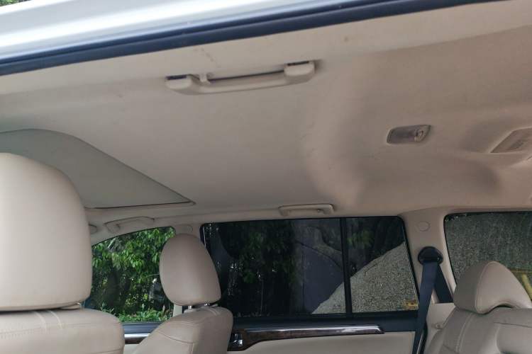 Used Mitsubishi Pajero Sport 2013 3.0L Automatic 4x4 Flagship Edition Headliner