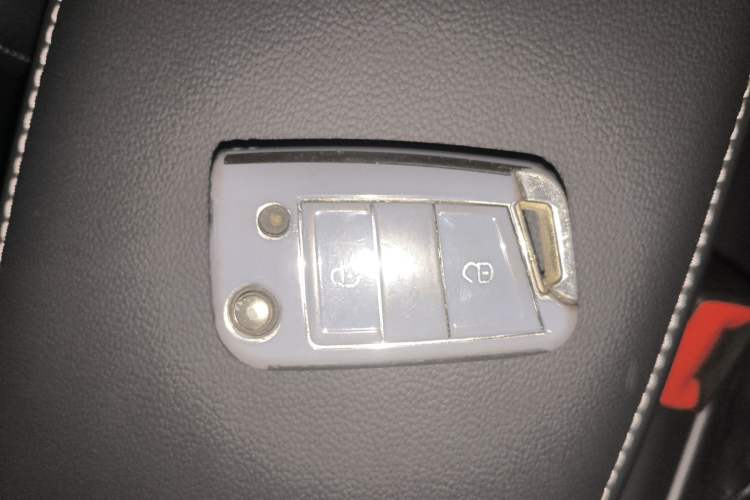 Used Volkswagen Tiguan L 2023 330TSI Automatic Two-Wheel Drive R-Line Enjoyment Edition